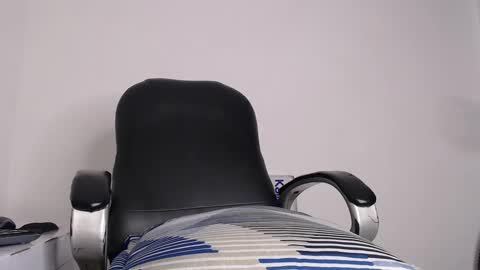 Snapshot of calvinhotlatino chatting on 12-05-24, 12:19 calvinhotlatino online show from 12-05-24, 12:19