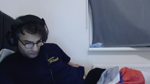 Snapshot of calvinjohnlad chatting on 12-15-24, 05:31 Calvinjohnlad online show from 12-15-24, 05:31