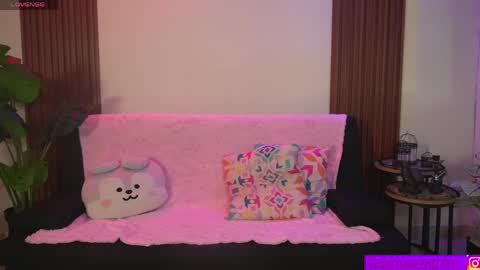 Calypso and Kayla online show from 04-19-26, 02:11