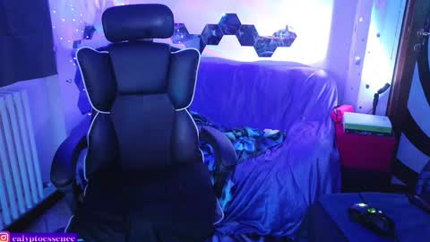 Snapshot of calyptoessence chatting on 09-16-25, 09:27 Calypto Essence online show from 09-16-25, 09:27