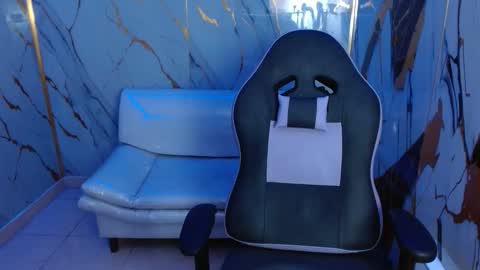 cam_xman online show from 04-19-26, 06:10