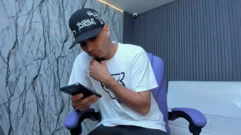 cam_xman online show from 04-22-26, 12:39