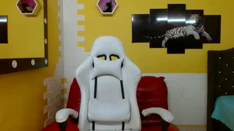 cam_xman online show from 06-03-26, 12:30