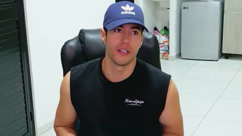 camara110 online show from 05-19-26, 01:56