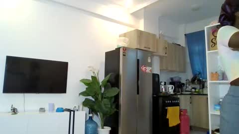 Snapshot of camclit chatting on 11-15-25, 08:55 Princess online show from 11-15-25, 08:55