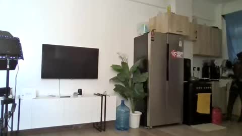 Snapshot of camclit chatting on 11-20-25, 12:16 Princess online show from 11-20-25, 12:16