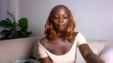 Snapshot of camclit chatting on 06-14-26, 04:31 Princess online show from 06-14-26, 04:31