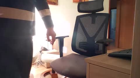 Snapshot of camcologne chatting on 10-01-25, 02:45 camcologne online show from 10-01-25, 02:45