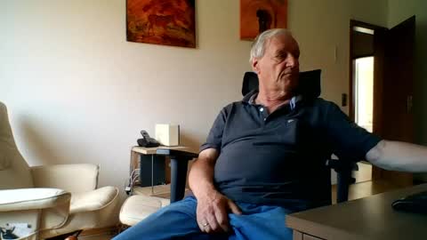 camcologne online show from 04-28-26, 08:41