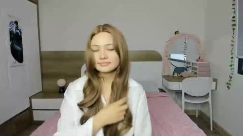 Snapshot of camelotmasu1999 chatting on 10-18-25, 10:05 camelotmasu1999 online show from 10-18-25, 10:05