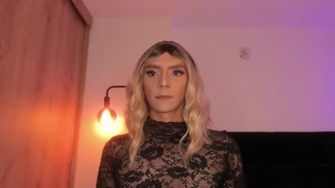 Snapshot of cameron_lyra chatting on 02-04-26, 02:17 Cameron online show from 02-04-26, 02:17