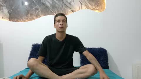 Snapshot of cameronsilverman chatting on 06-11-26, 12:32 cameronsilverman online show from 06-11-26, 12:32
