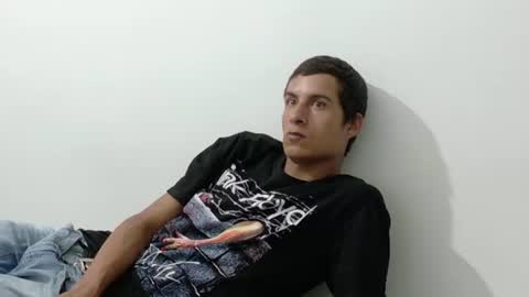 Snapshot of cameronsilverman chatting on 06-25-26, 11:09 cameronsilverman online show from 06-25-26, 11:09