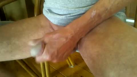 Snapshot of camiani chatting on 03-27-26, 10:59 camiani online show from 03-27-26, 10:59
