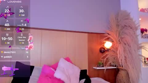 camiestrada online show from 02-07-25, 11:55