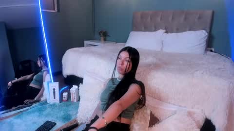 Cami online show from 05-20-26, 04:07