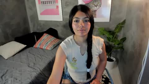 Snapshot of camii_dh chatting on 06-09-26, 11:22 Camii online show from 06-09-26, 11:22