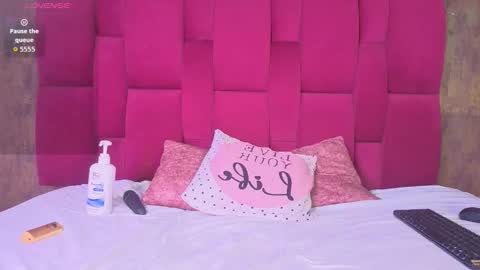 camila__bouzas online show from 03-07-26, 10:45