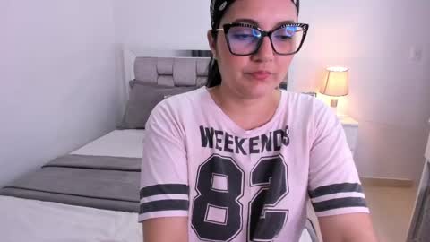 Camila buitrago online show from 04-15-26, 12:39
