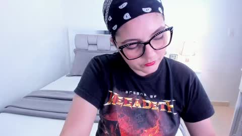 Camila buitrago online show from 04-16-26, 12:55