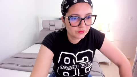 Camila buitrago online show from 04-21-26, 12:01