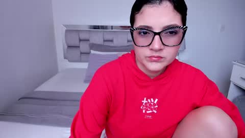Camila buitrago online show from 06-14-26, 07:27