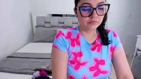 Camila buitrago online show from 07-25-26, 01:15
