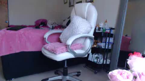 Snapshot of camila_cute5 chatting on 02-02-25, 01:30 Camila online show from 02-02-25, 01:30