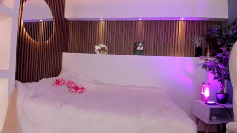 Camila online show from 12-20-24, 12:30