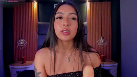 Camila online show from 10-04-25, 04:21