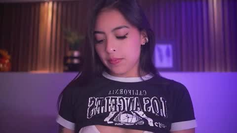 Camila online show from 11-25-25, 04:01