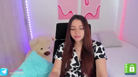  C A M I  online show from 02-11-25, 09:25