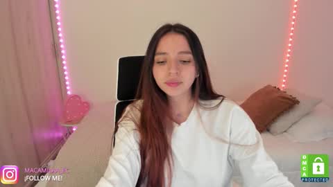  C A M I  online show from 10-10-25, 02:10