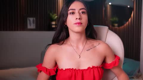 camila_martinez9 online show from 09-15-25, 11:32