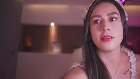 camila_martinez9 online show from 01-09-26, 11:35