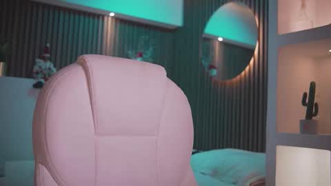 camila_martinez9 online show from 01-19-26, 11:25