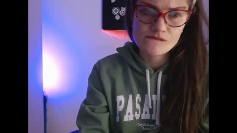 Camila ventura online show from 11-01-25, 02:19