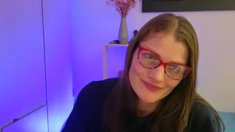 Camila ventura online show from 11-20-25, 07:57