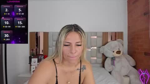 Snapshot of camilabliss chatting on 02-09-26, 12:20 Camila online show from 02-09-26, 12:20