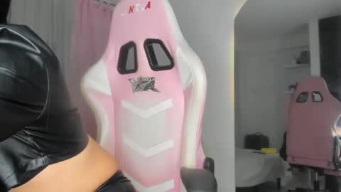 camilagomez_ch online show from 12-14-24, 03:25