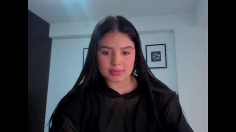 camilagomez_ch online show from 01-05-25, 05:09