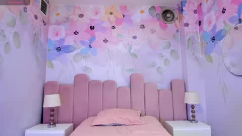 Snapshot of camilahunter__ chatting on 11-28-25, 03:09 Camila online show from 11-28-25, 03:09