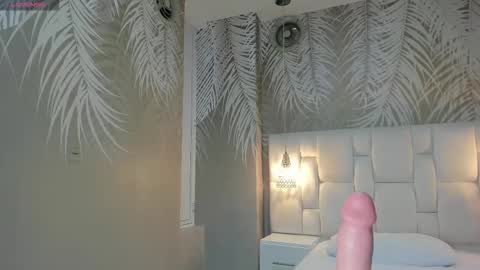 Snapshot of camilahunter__ chatting on 12-16-25, 02:27 Camila online show from 12-16-25, 02:27