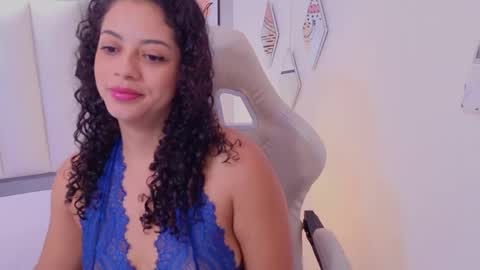 Snapshot of camilalevy chatting on 06-01-26, 12:07 Camila online show from 06-01-26, 12:07