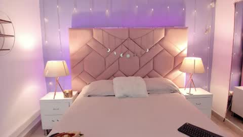 Camila  online show from 09-20-25, 03:57