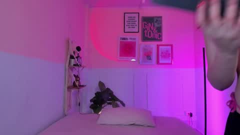 Camila  online show from 10-15-25, 11:43