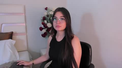 Snapshot of camilasofiia chatting on 02-05-25, 10:33 Camila online show from 02-05-25, 10:33