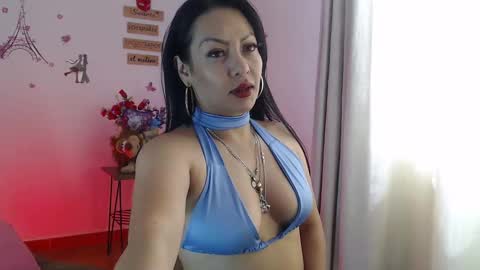 Snapshot of camilateylor chatting on 02-07-25, 06:34 Camila Teylor online show from 02-07-25, 06:34