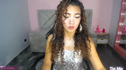 Snapshot of camilavixen_ch chatting on 06-19-26, 08:23 camila online show from 06-19-26, 08:23