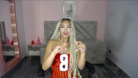 Snapshot of camilavixen_ch chatting on 07-11-26, 08:22 camila online show from 07-11-26, 08:22
